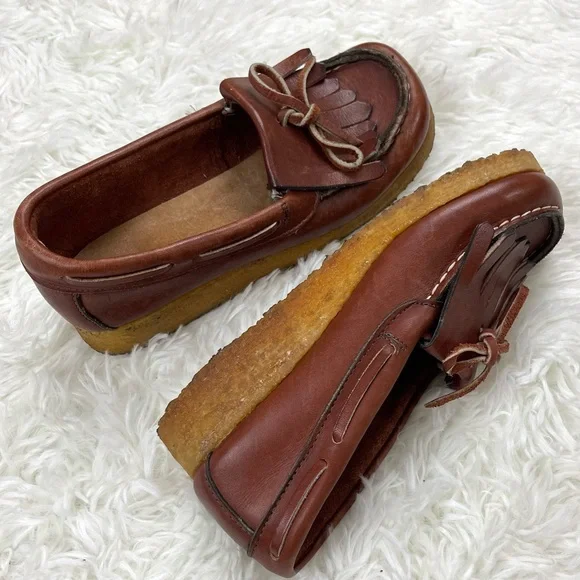 VTG 1970’s Sears Roebuck Brown Leather Thick Gum Sole Loafers w Fringe and Bow - Picture 5 of 15